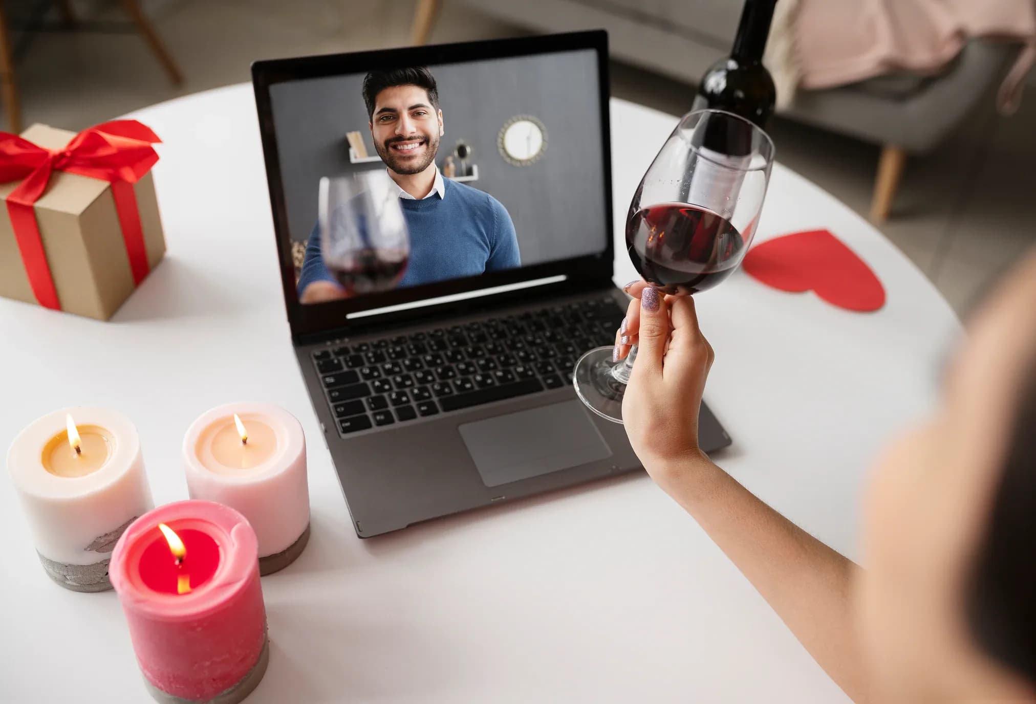 How to Date Online With HIV - Dating advice